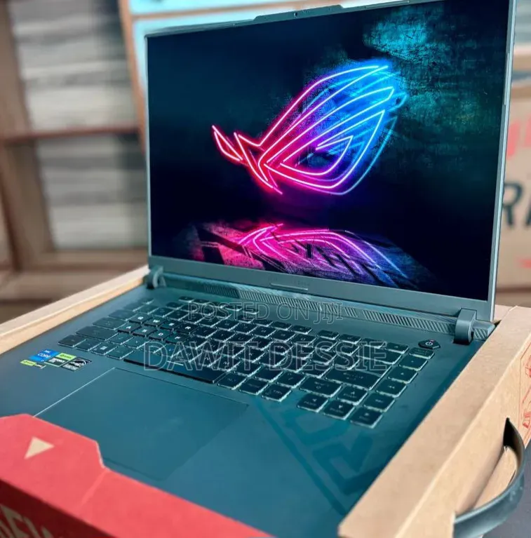 New Laptop Asus ROG Strix G16 16GB Intel Core i7 SSD 1T