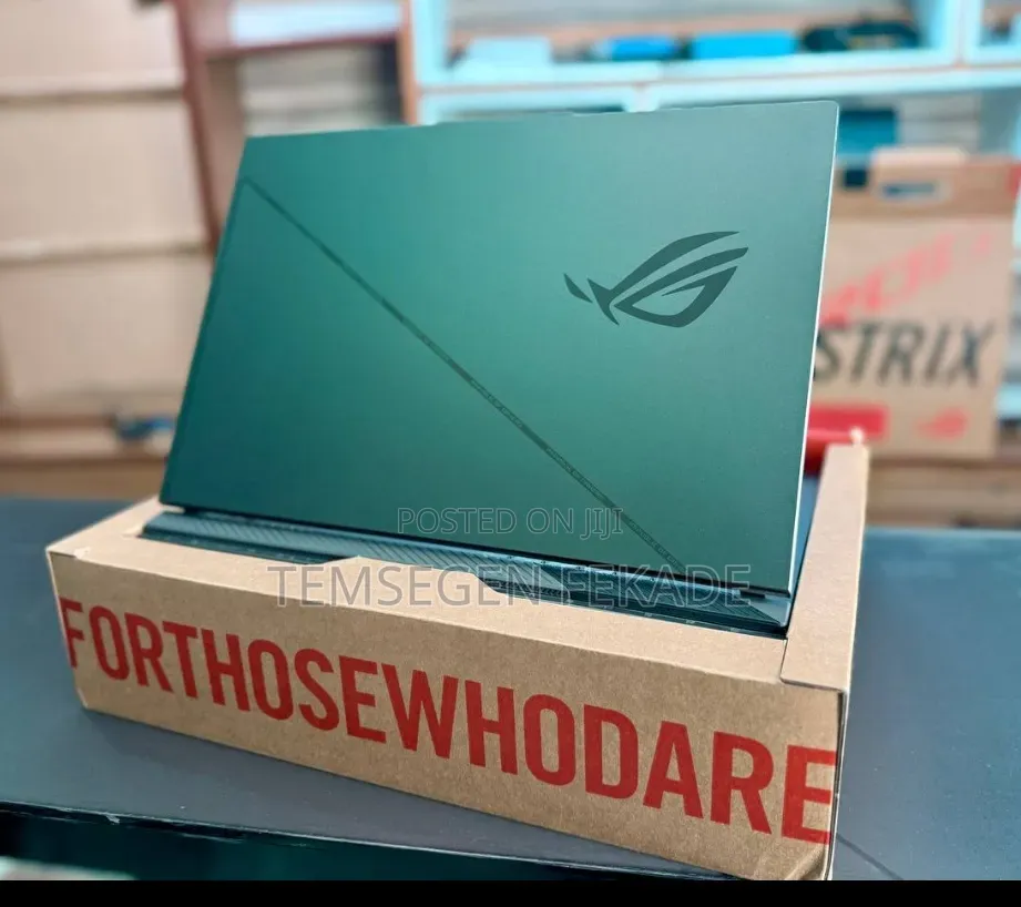 New Laptop Asus ROG Strix G16 G614 16GB Intel Core i7 SSD 1T