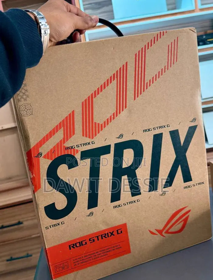 New Laptop Asus ROG Strix G16 16GB Intel Core i9 SSD 1T