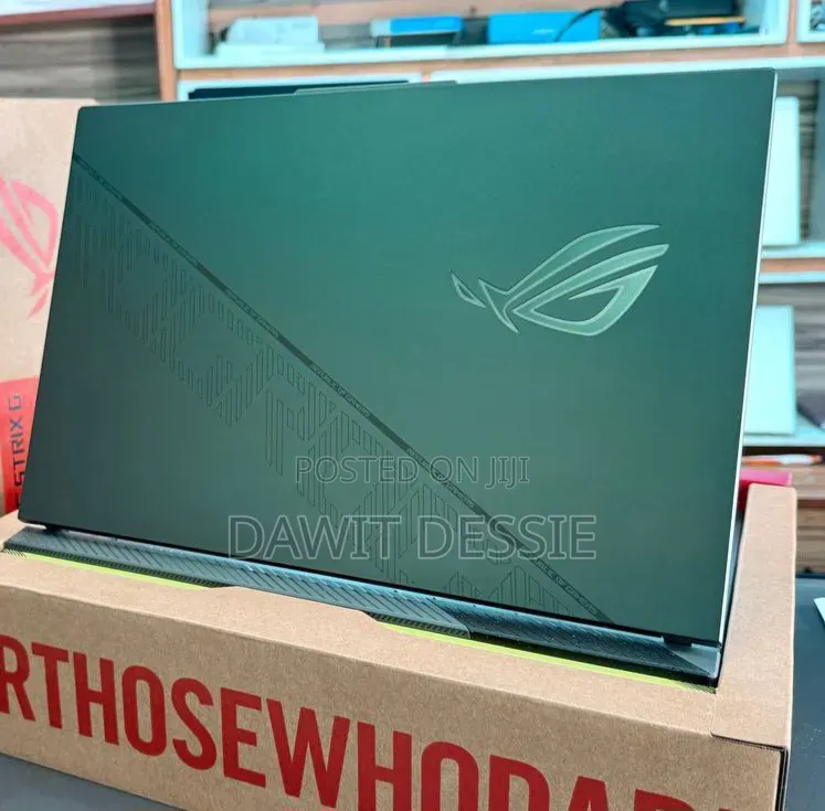 New Laptop Asus ROG Strix G16 16GB Intel Core i9 SSD 1T