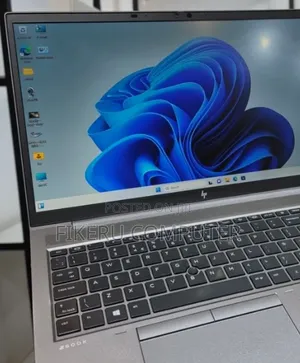 New Laptop HP ZBook Studio G8 16GB Intel Core i7 SSD 512GB
