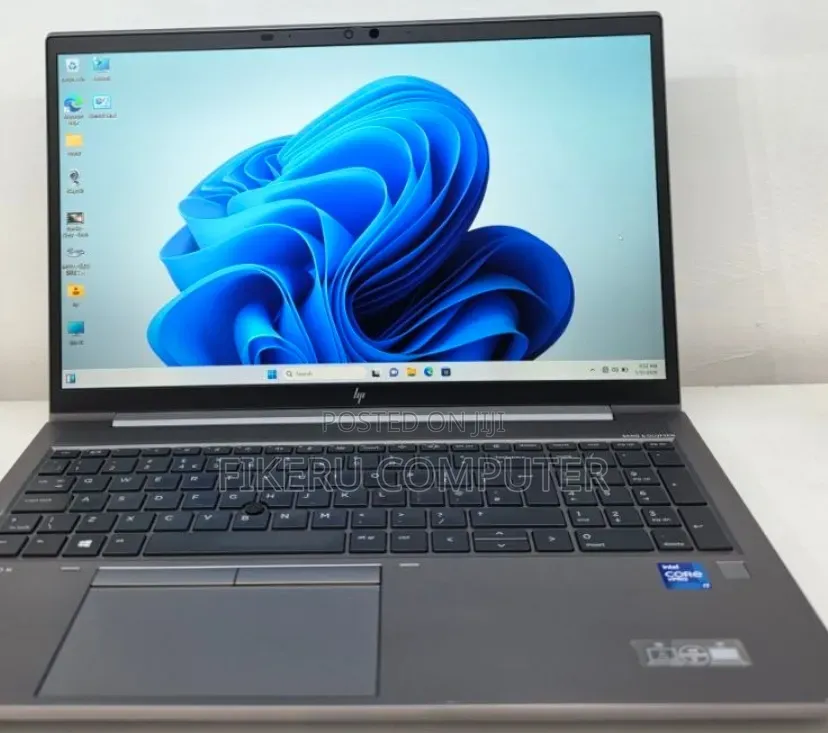New Laptop HP ZBook Studio G8 16GB Intel Core i7 SSD 512GB