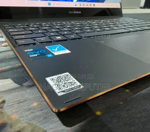 New Laptop Asus Zenbook 14 16GB Intel Core i7 SSD 512GB