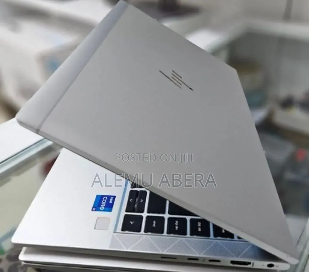 New Laptop HP EliteBook 840 G8 16GB Intel Core i7 SSD 512GB