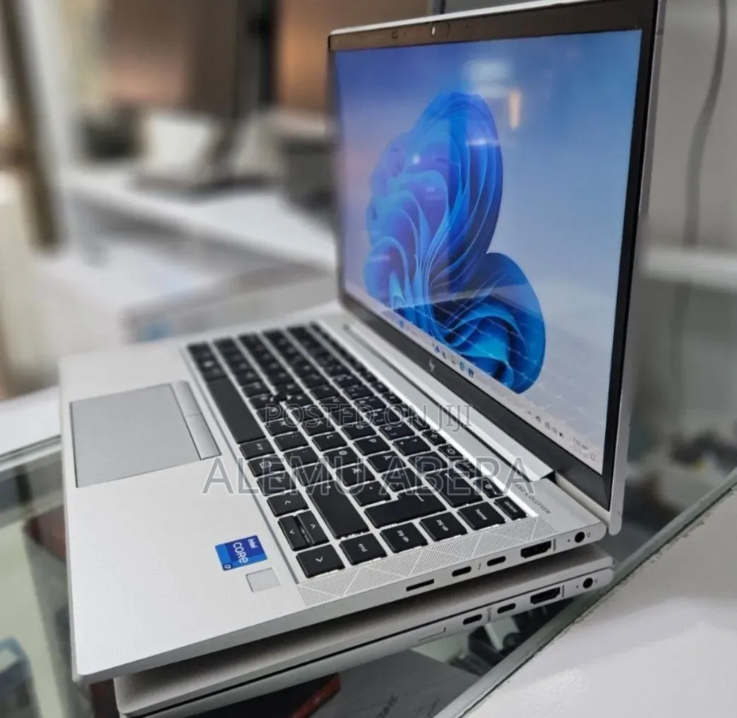 New Laptop HP EliteBook 840 G8 16GB Intel Core i7 SSD 512GB