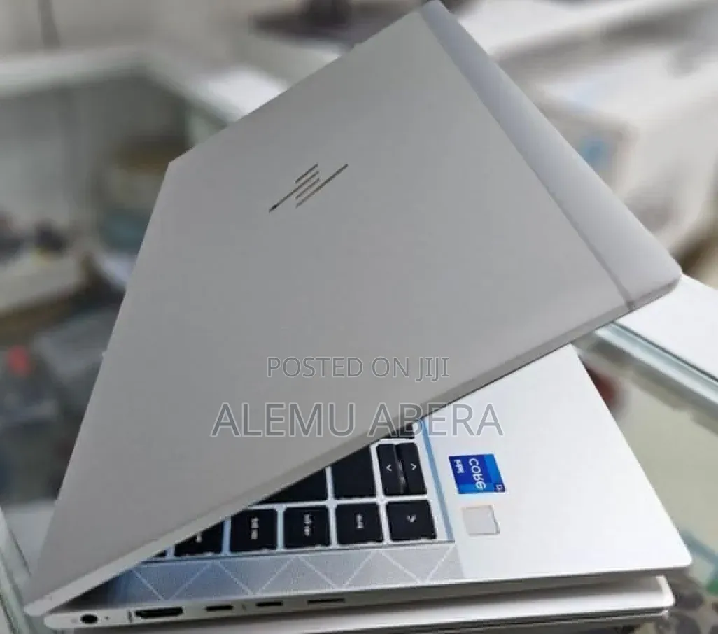 New Laptop HP EliteBook 840 G8 16GB Intel Core i7 SSD 512GB
