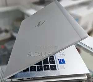New Laptop HP EliteBook 840 G8 16GB Intel Core i7 SSD 512GB