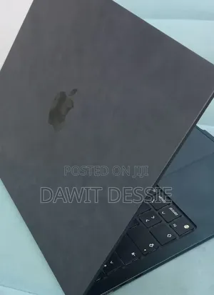 New Laptop Apple MacBook Air 2022 M2 16GB Apple M2 SSD 512GB