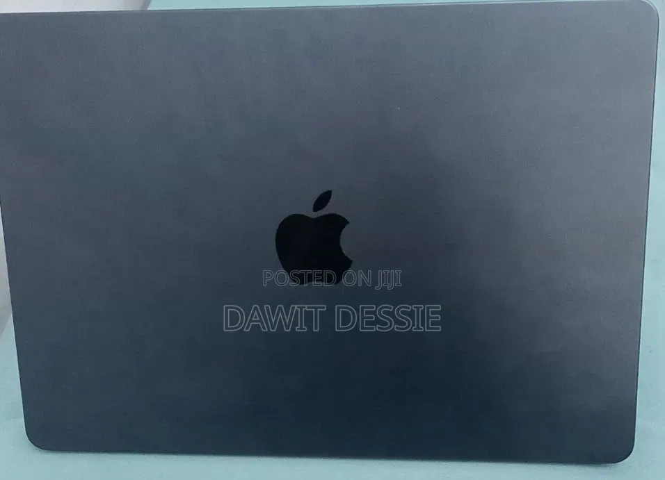 New Laptop Apple MacBook Air 2022 M2 16GB Apple M2 SSD 512GB
