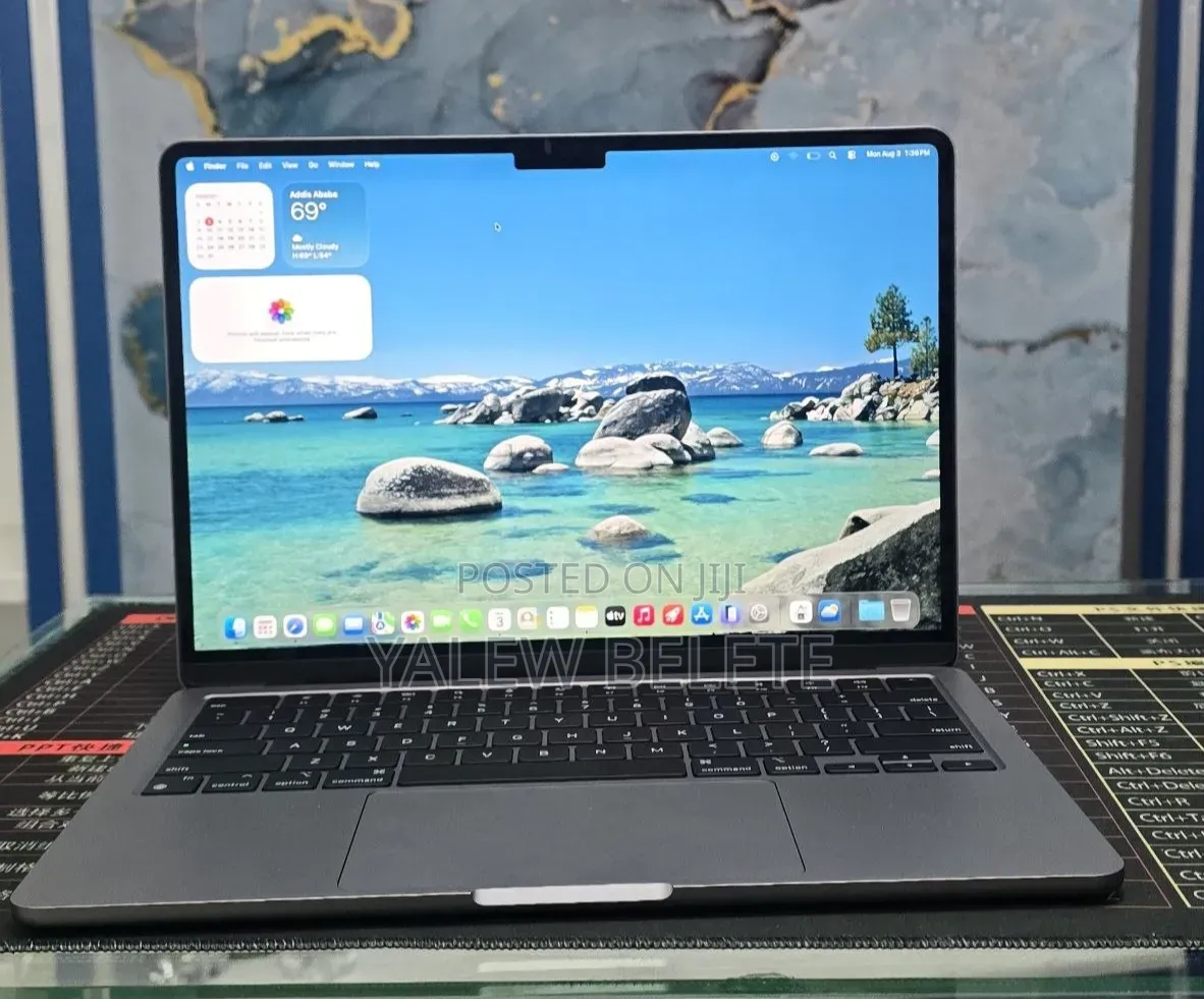 New Laptop Apple MacBook Air 2022 M2 16GB Apple M2 SSD 512GB