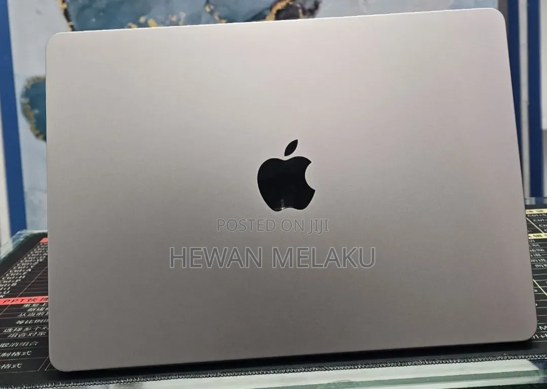 New Laptop Apple MacBook Air 2022 M2 16GB Apple M2 SSD 512GB