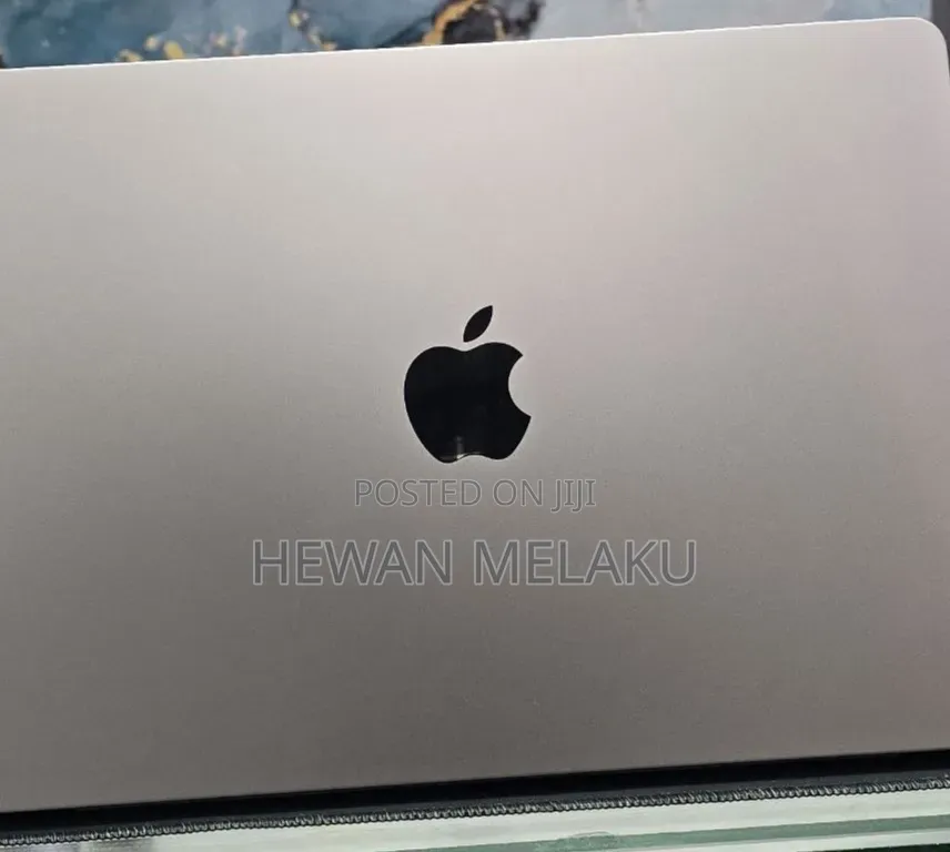 New Laptop Apple MacBook Air 2022 M2 16GB Apple M2 SSD 512GB