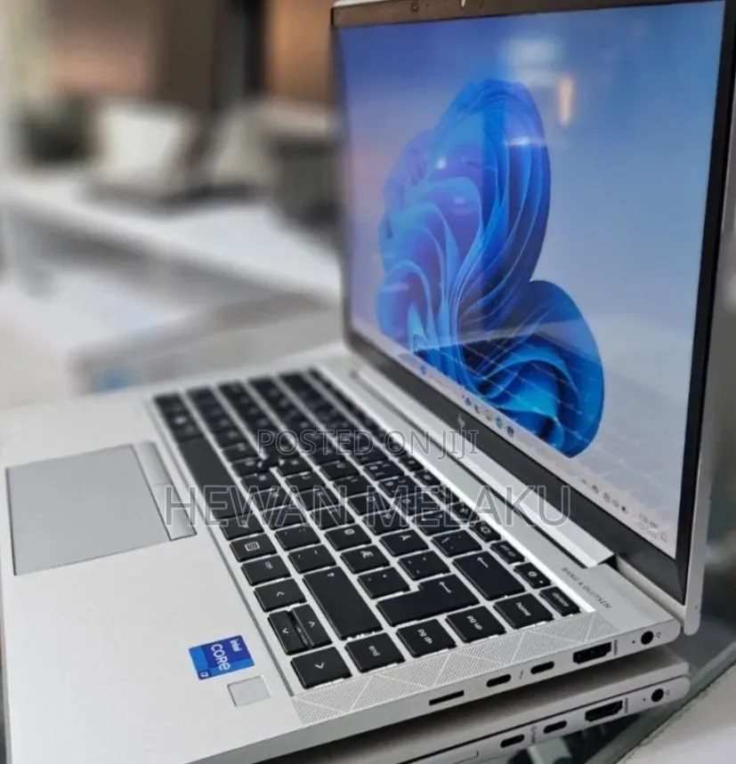 New Laptop HP EliteBook 840 G8 16GB Intel Core i7 SSD 512GB