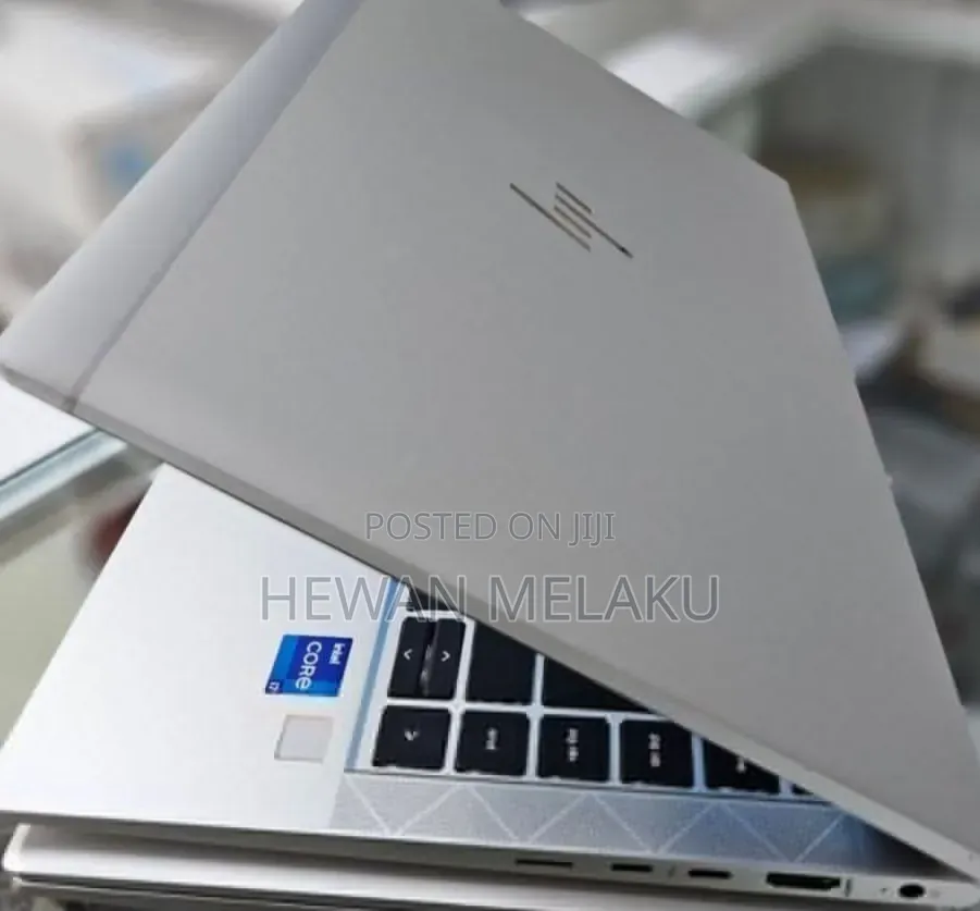New Laptop HP EliteBook 840 G8 16GB Intel Core i7 SSD 512GB
