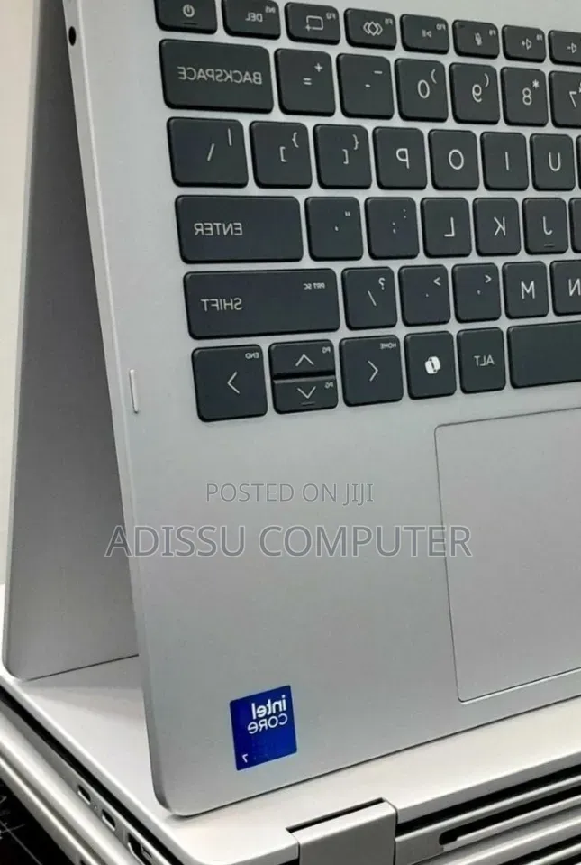 New Laptop HP OmniBook 5 14" 16GB Intel Core i7 SSD 512GB