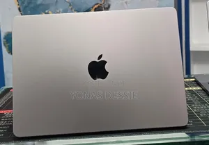 New Laptop Apple MacBook Air 2022 M2 16GB SSD 512GB