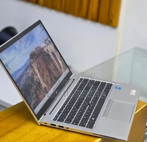 New Laptop HP EliteBook 840 G8 16GB Intel Core i5 SSD 512GB