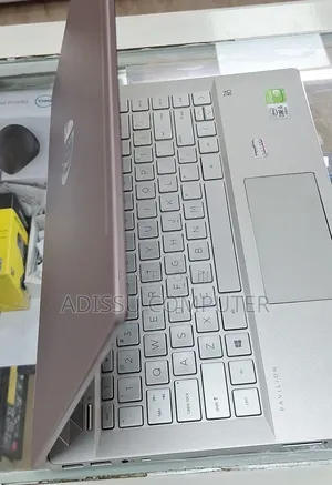 New Laptop HP Pavilion 15 8GB Intel Core i5 SSD 512GB