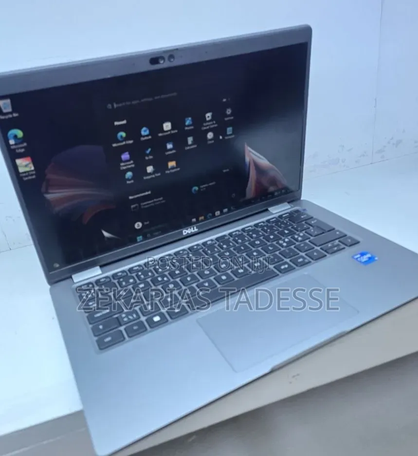 New Laptop Dell 8GB Intel Core i5 SSD 256GB