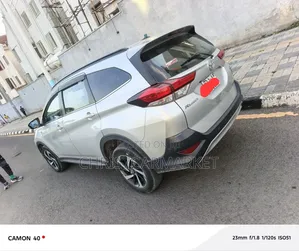 Toyota Rush 2023 Silver