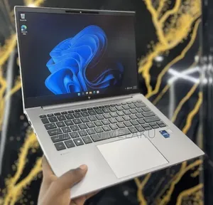 New Laptop HP ZBook Firefly 14 G10 16GB Intel Core i7 SSD 512GB