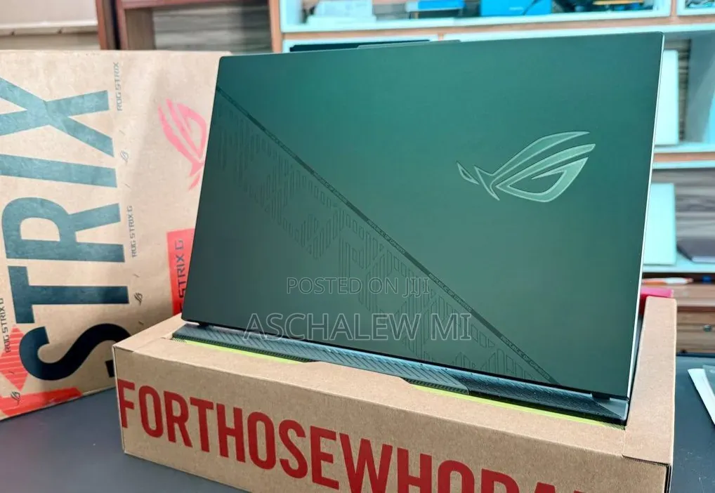 New Laptop Asus ROG Strix G16 G614 16GB Intel Core i9 SSD 1T