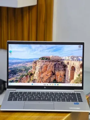 New Laptop HP EliteBook 840 G8 16GB Intel Core i5 SSD 512GB