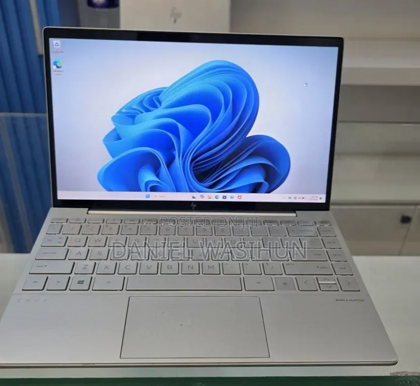 New Laptop HP Envy 13 16GB Intel Core i5 SSD 512GB