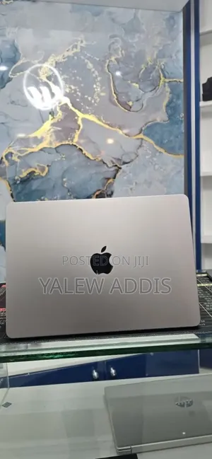 New Laptop Apple MacBook Air 2022 M2 16GB Apple M2 SSD 512GB