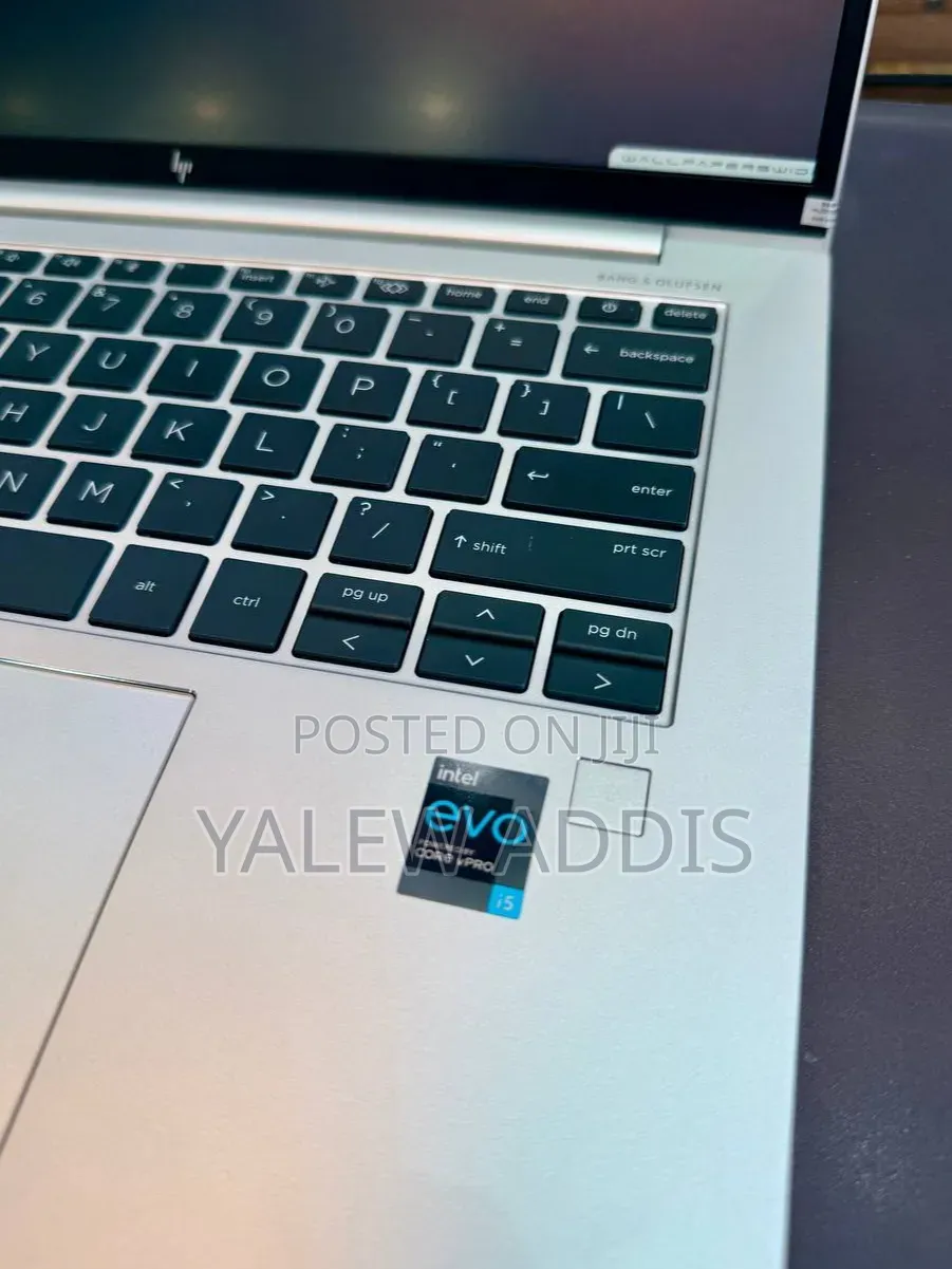 New Laptop HP EliteBook 840 10 16GB Intel Core i5 SSD 1T