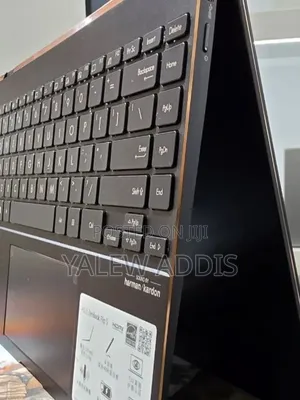 New Laptop Asus Zenbook Duo 16GB Intel Core i7 SSD 512GB
