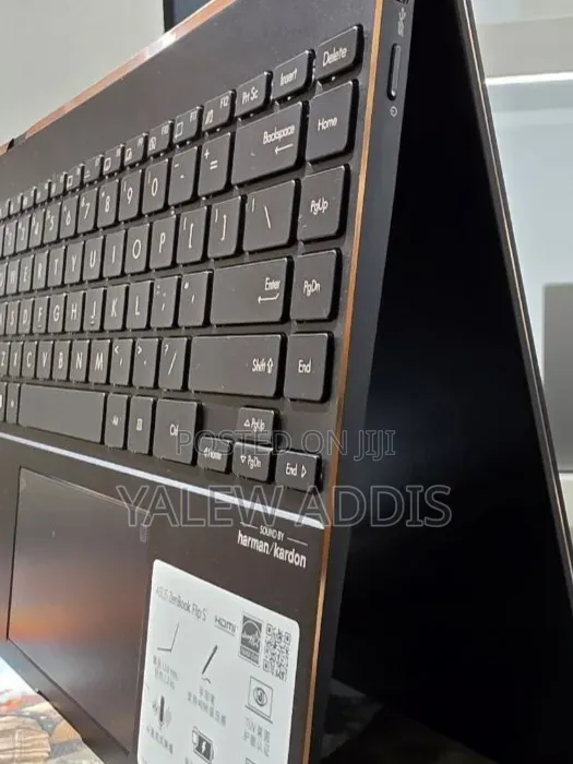 New Laptop Asus Zenbook Duo 16GB Intel Core i7 SSD 512GB