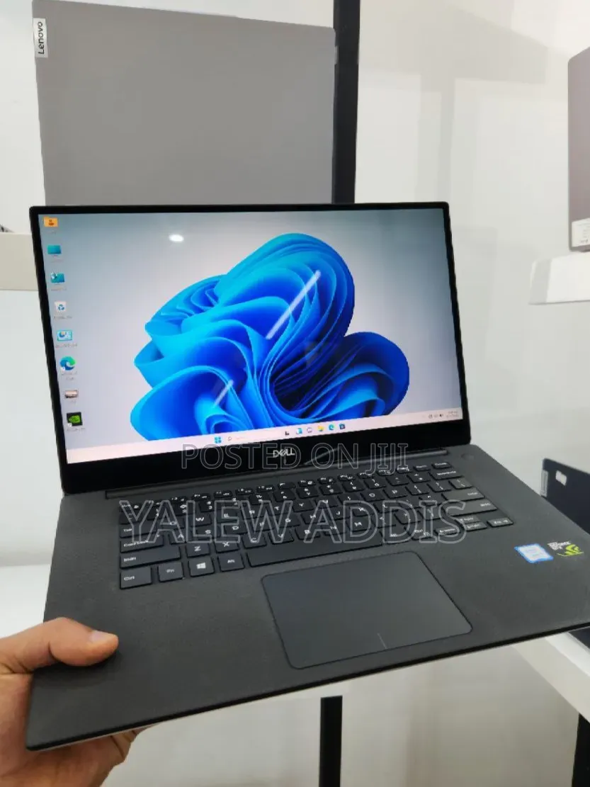 New Laptop Dell XPS 15 16GB Intel Core i7 SSD 512GB