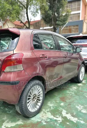 Toyota Yaris 2010 Red