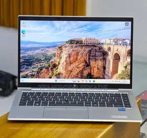 New Laptop HP EliteBook 840 G8 16GB Intel Core i5 SSD 512GB