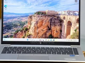 New Laptop HP EliteBook 840 G8 16GB Intel Core i5 SSD 512GB