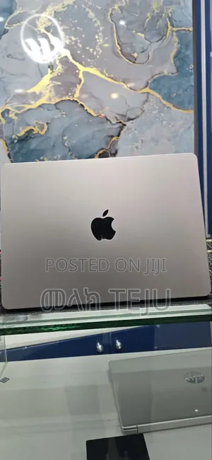 New Laptop Apple MacBook Pro 2019 16GB Apple M2 SSD 512GB