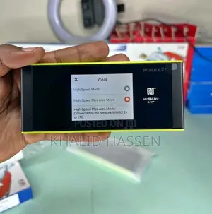 Huawei W05 Touch Screen Portable Wireless Router