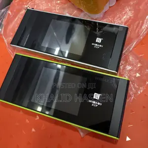 Huawei W05 Touch Screen Portable Wireless Router