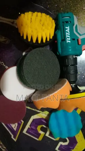 የሶፋ ፅድት የሚሆኑ Drill ከነብሩሹ