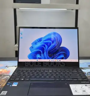 New Laptop Asus Zenbook 14 16GB Intel Core i7 SSD 512GB