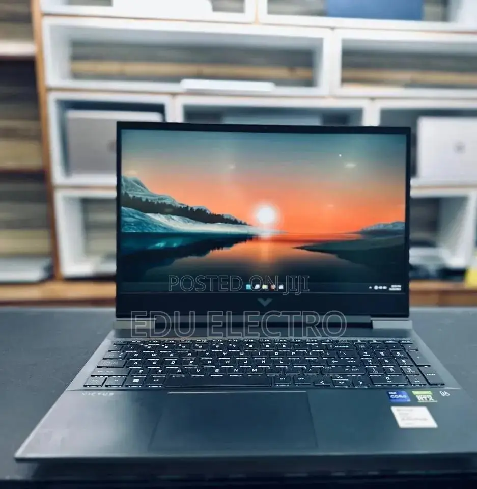New Laptop HP Victus 15 16GB Intel Core i7 SSD 512GB