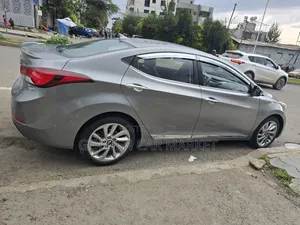 Hyundai Avante 2014 Silver