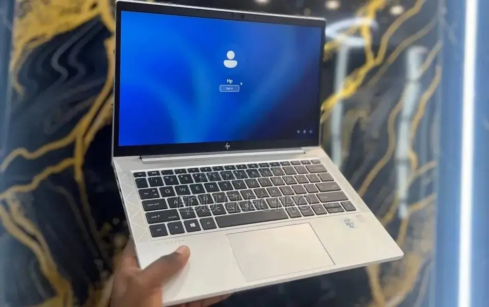 New Laptop HP EliteBook 830 G7 8GB Intel Core i5 SSD 512GB