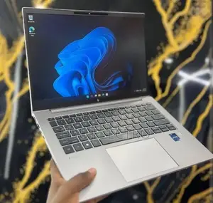 New Laptop HP ZBook Firefly 14 G10 16GB Intel Core i7 SSD 512GB