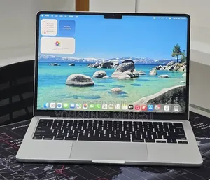 New Laptop Apple MacBook Air 2024 M3 16GB Apple M3 SSD 256GB