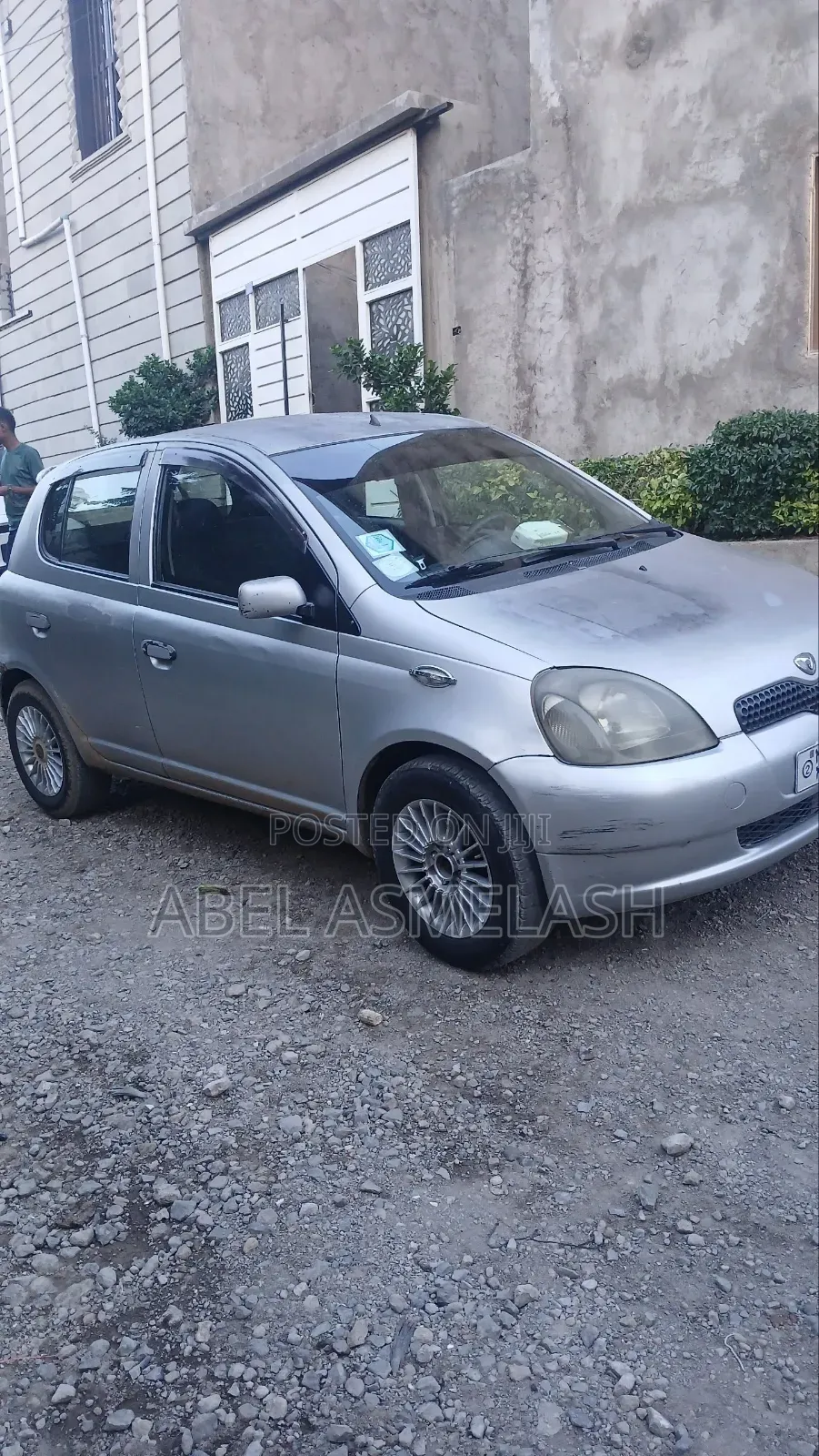 Toyota Vitz 2001 Gray