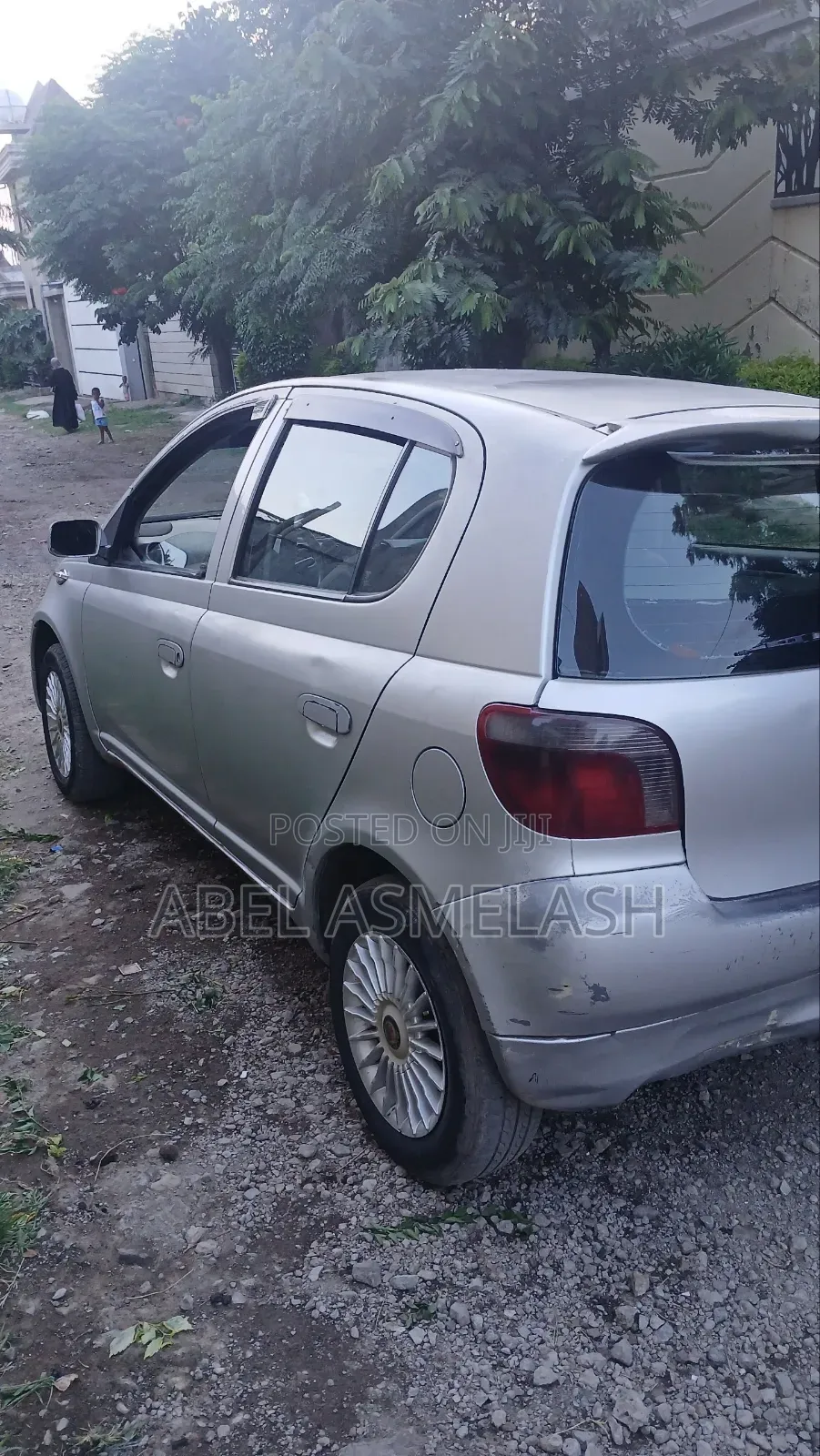 Toyota Vitz 2001 Gray