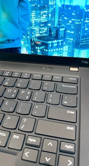 New Laptop Lenovo ThinkPad T14s G4 16GB Intel Core i7 SSD 512GB
