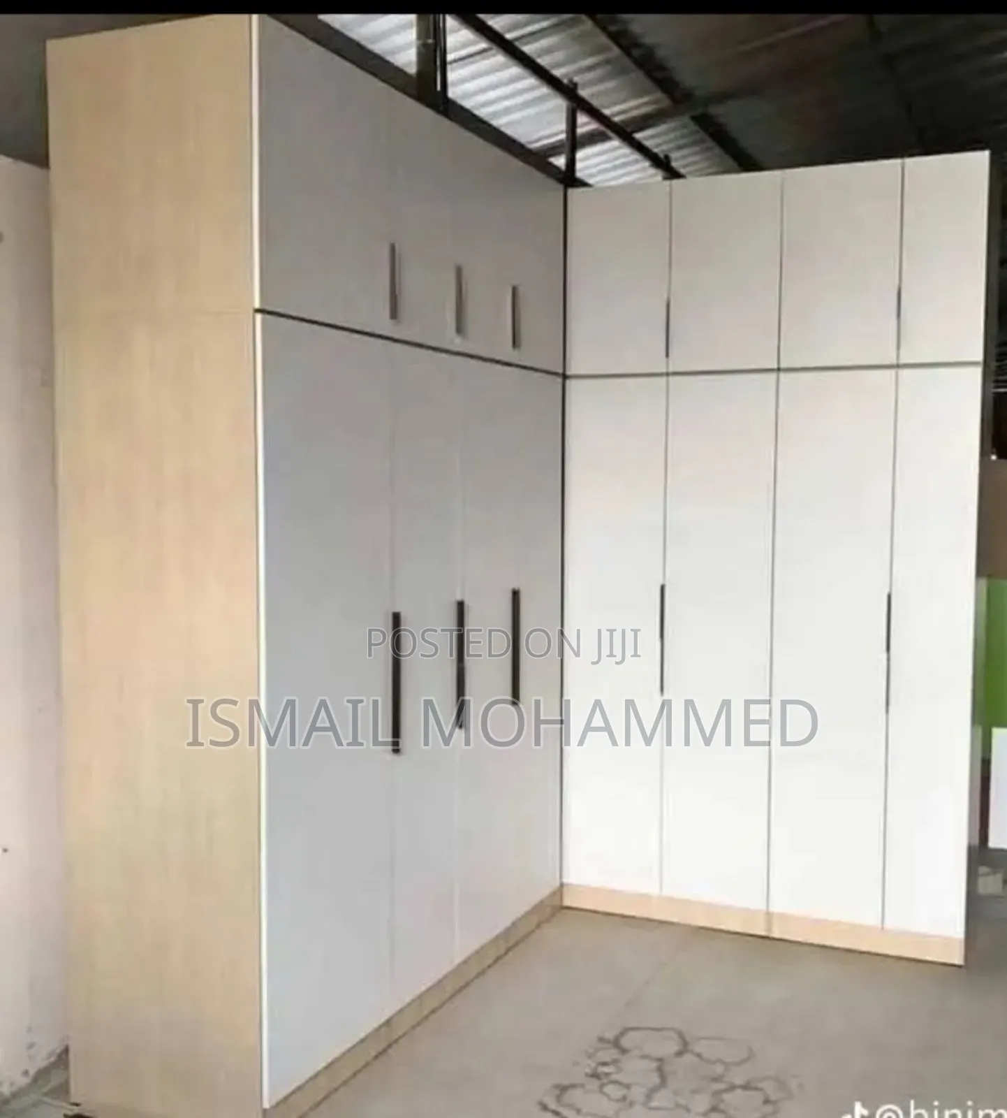 Elegant Finish Bedroom Wardrobe Organizer Cabinet